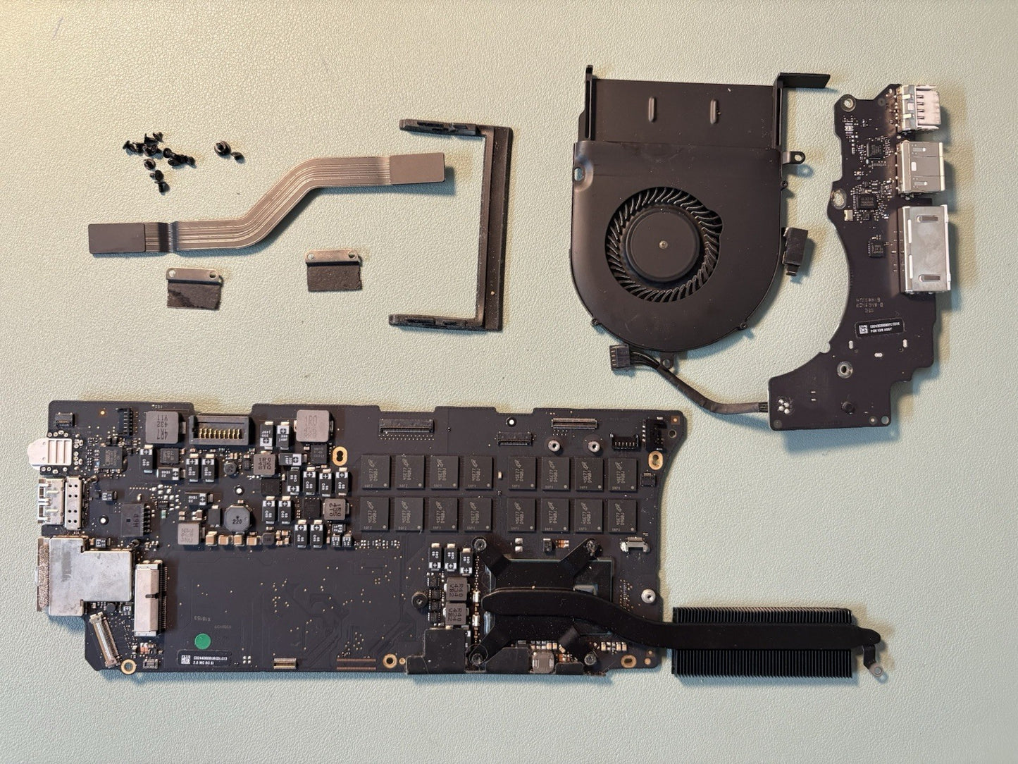 Logicboard MacBook Pro 13" A1502 mid 2014 2.6 GHz i5 8 GB 820-3476-A