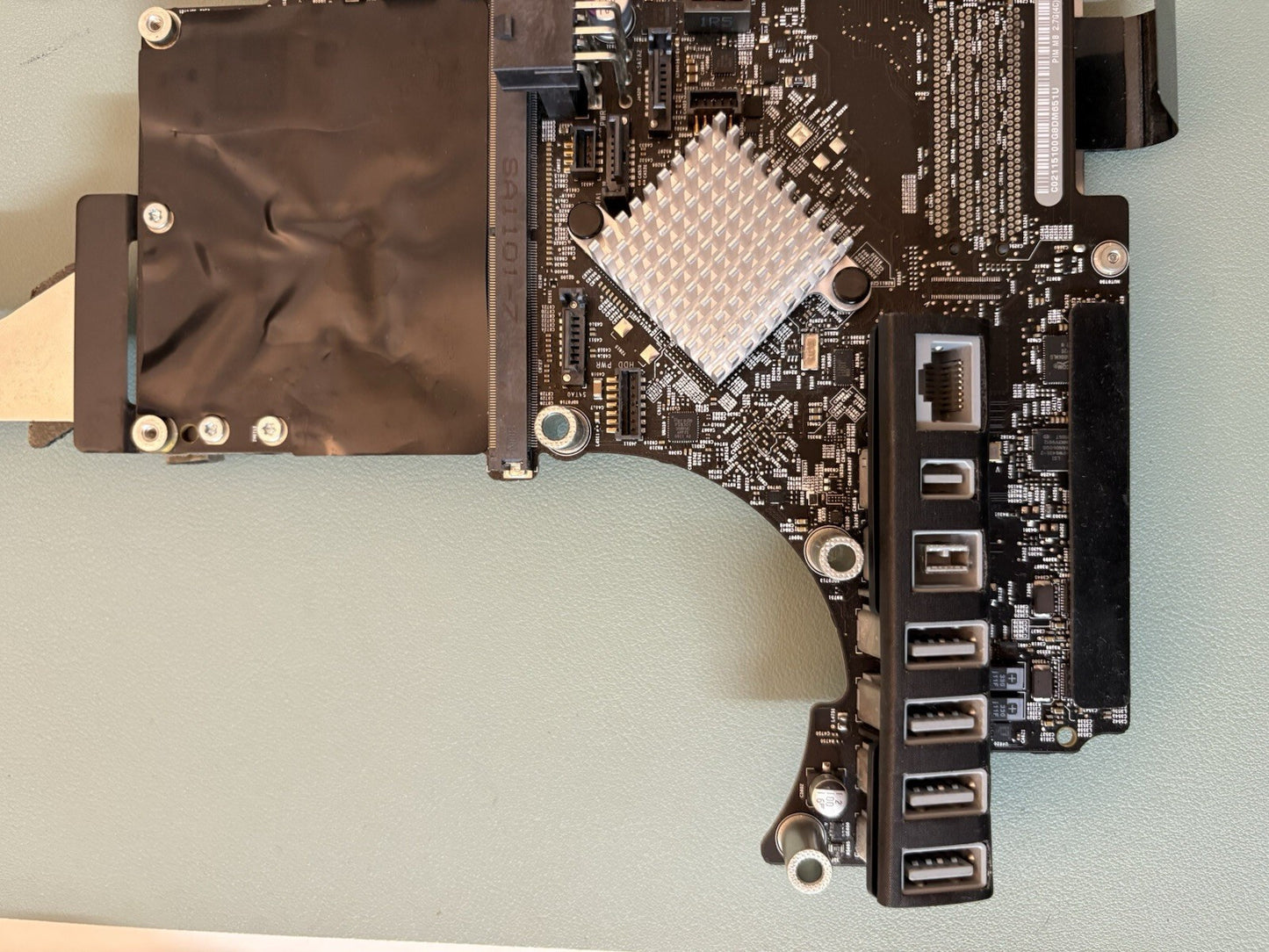 Apple iMac 21“ A1311 820-2641-A Main Logic Board i5 2,5 GHz Mitte 2011