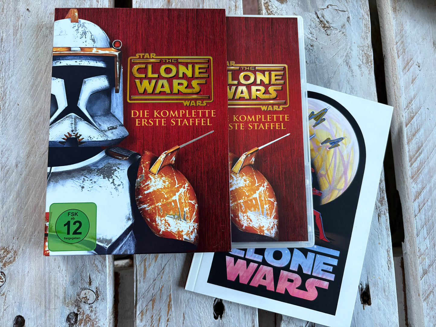 Star Wars: The Clone Wars - Die komplette erste Staffel (4 DVDs, Giftset)