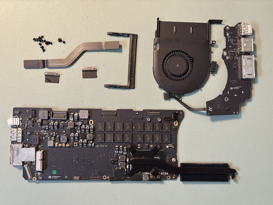Logicboard MacBook Pro 13" A1502 mid 2014 2.6 GHz i5 8 GB 820-3476-A