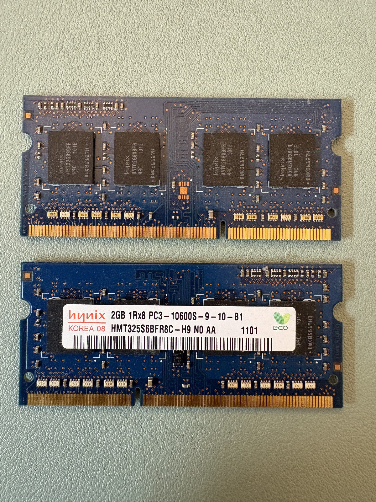 Hynix 2 GB DDR3 SDRAM PC3-10600 (DDR3-1333) HMT325S6BFR8C-H9 Arbeitsspeicher
