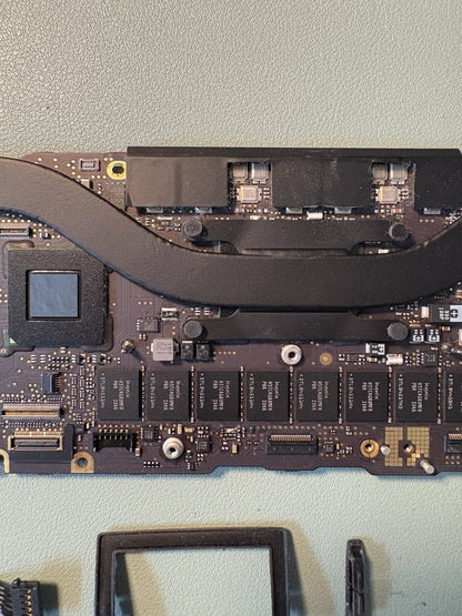 Logicboard MacBook Pro 13" A1425 2.5 GHz i5 8 GB 820-3462-A 661-7346