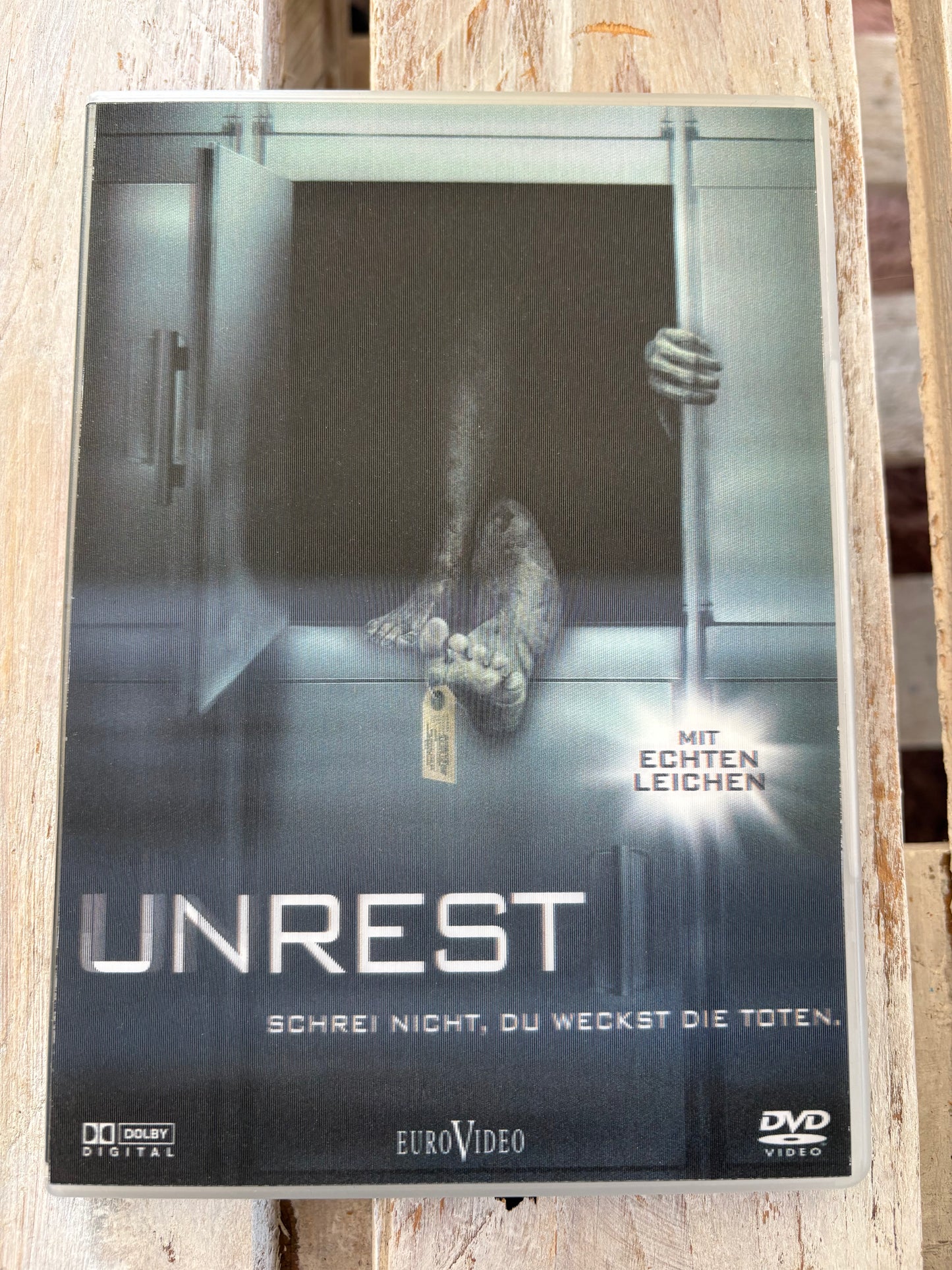 Unrest - Schrei nicht, du weckst die Toten [Hologram Cover] FSK18